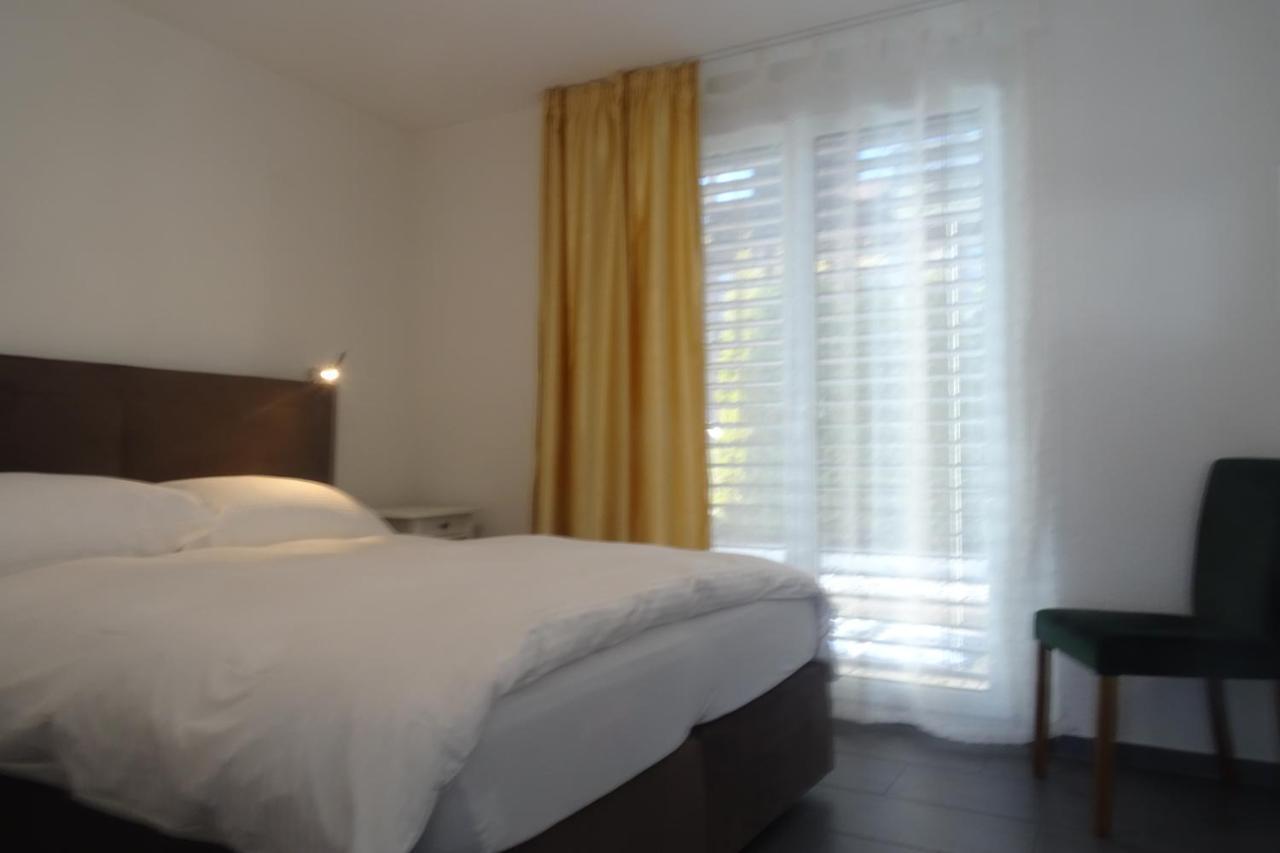 The Golf Apartments Entrelagos Exterior foto